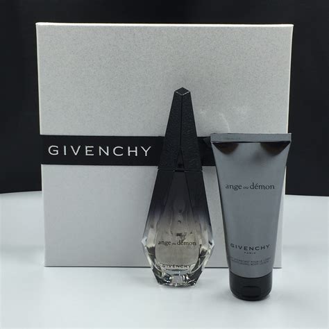 parfum ange demon givenchy|ange ou demon gift set.